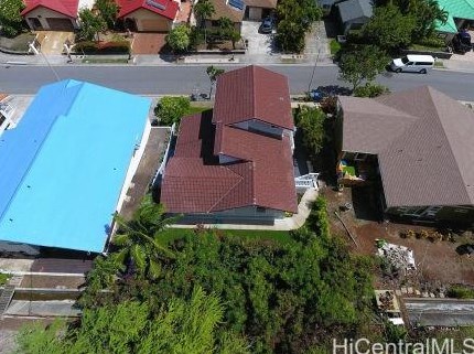 1098 Kahului St, Honolulu HI  96825-2915 exterior