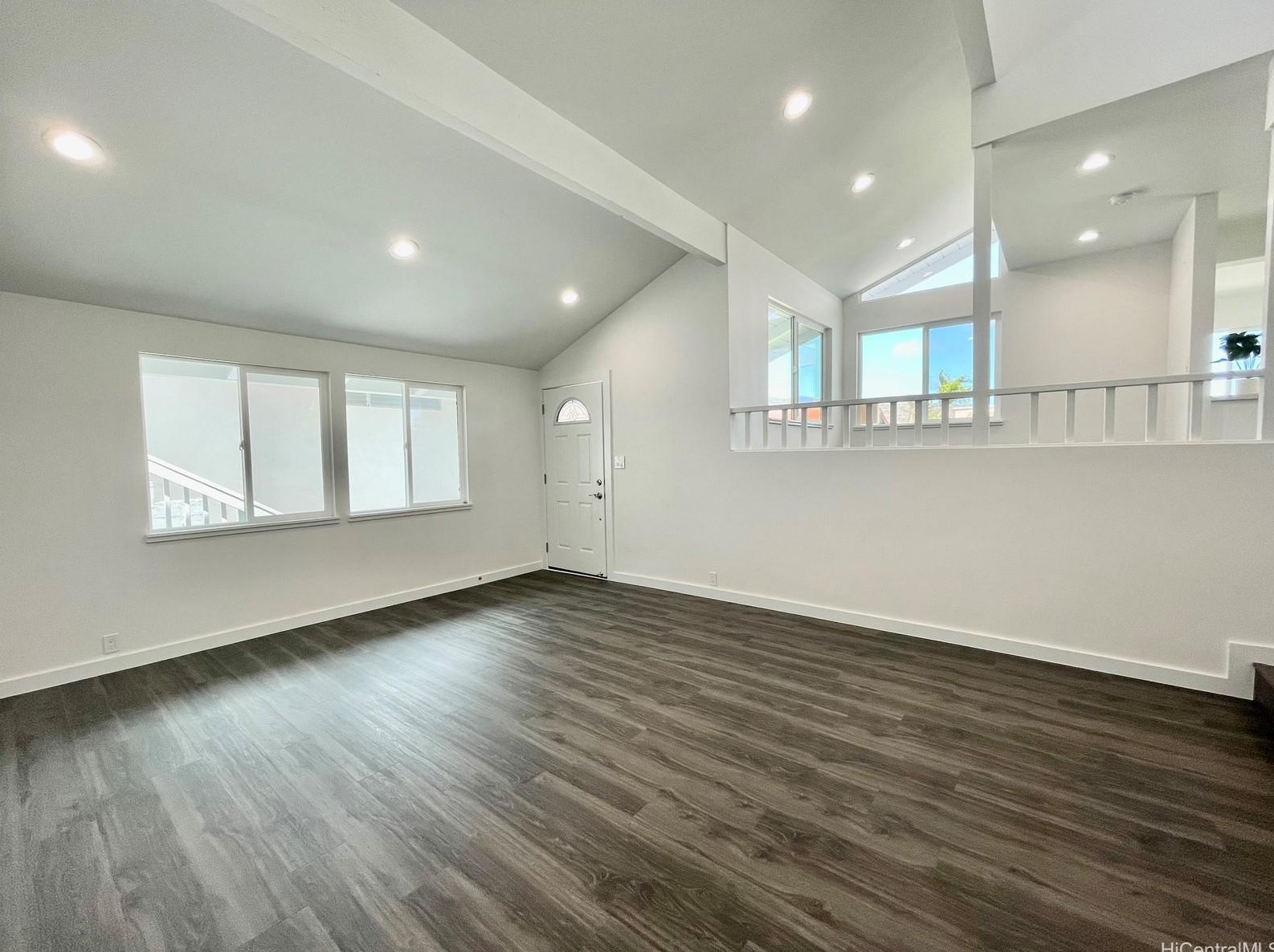 1098 Kahului St, Honolulu HI  96825-2915 exterior