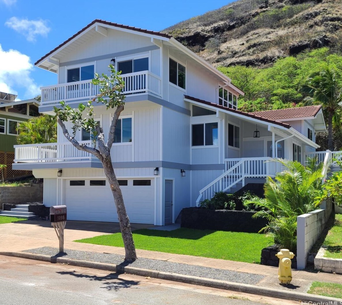 1098 Kahului St, Honolulu HI  96825-2915 exterior