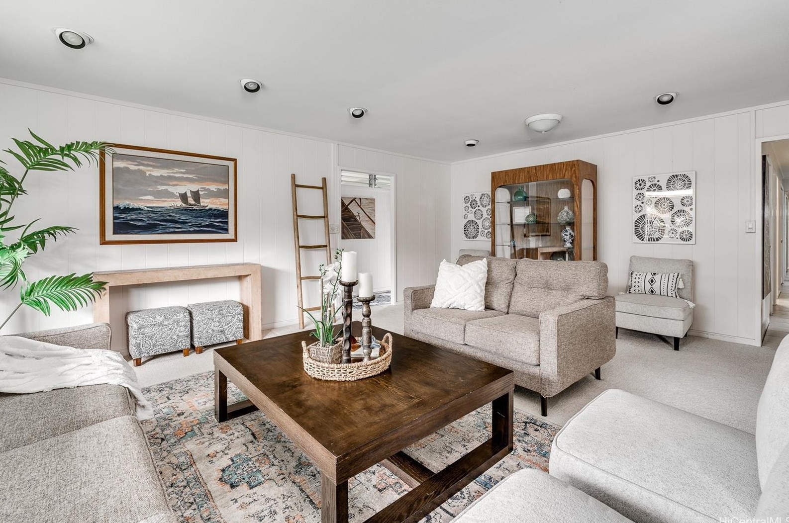 1034 Lunaai Pl, Kailua, HI 96734-4630