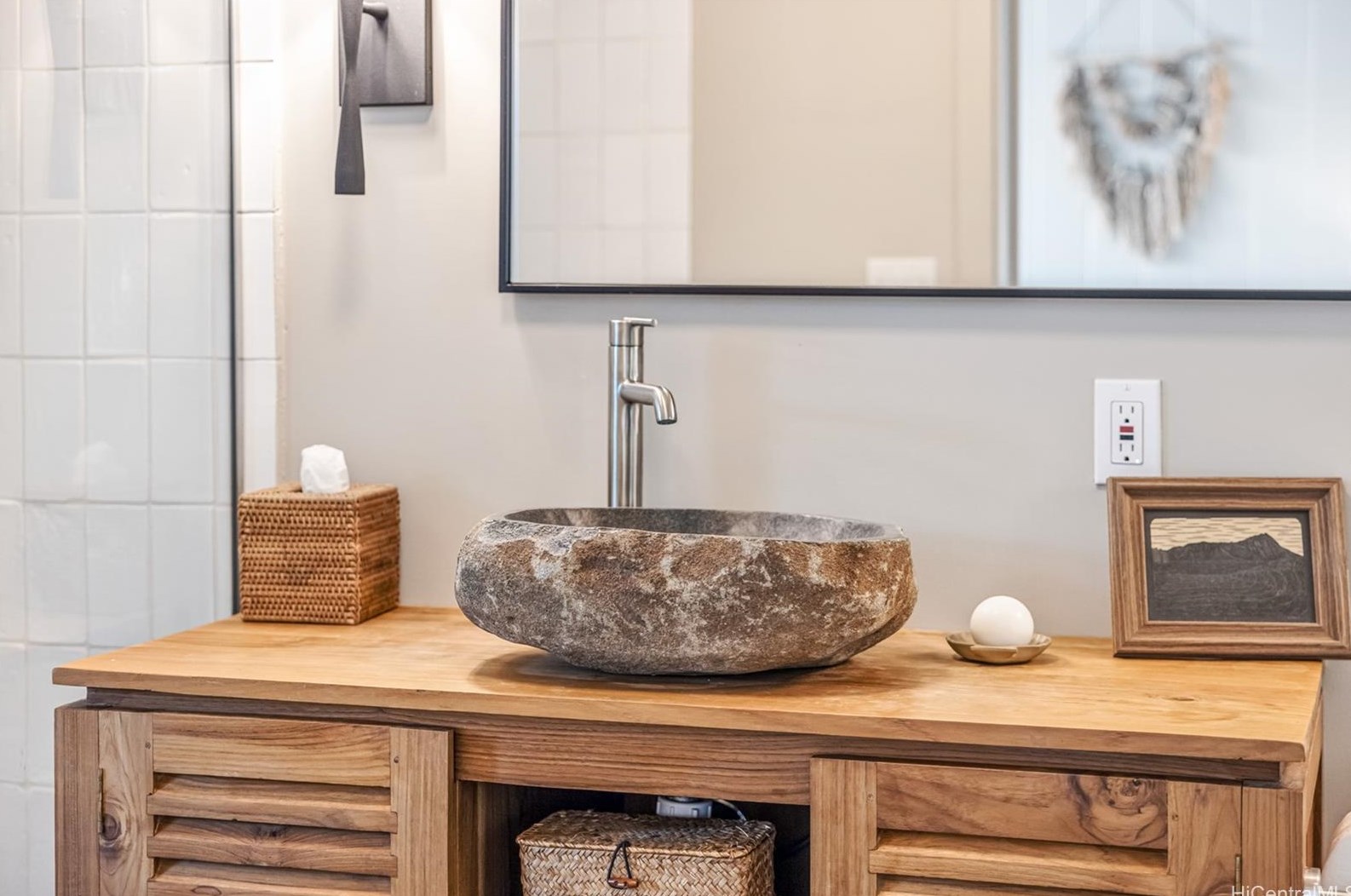 4335 Kaikoo Pl, Honolulu HI  exterior