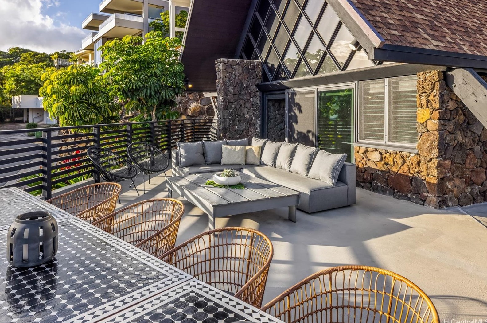 4335 Kaikoo Pl, Honolulu HI  exterior