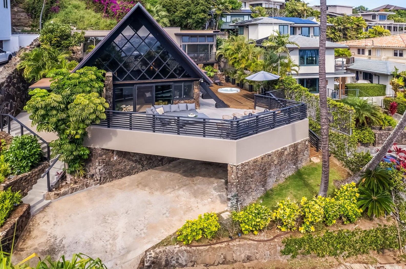 4335 Kaikoo Pl, Honolulu HI  exterior