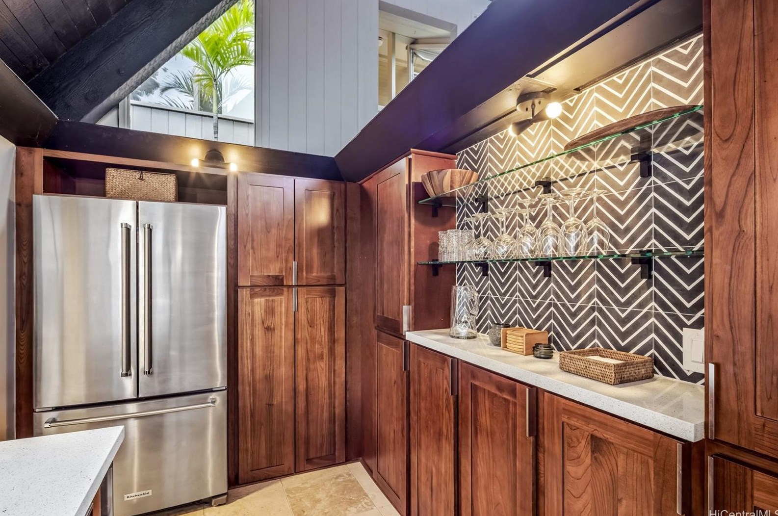 4335 Kaikoo Pl, Honolulu HI  exterior