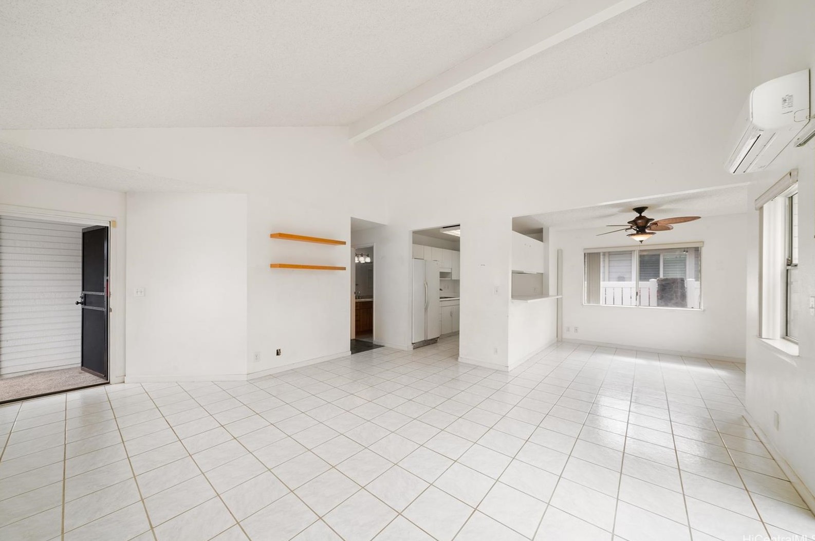 94-1020 Mali St, Waipahu, HI 96797-4909