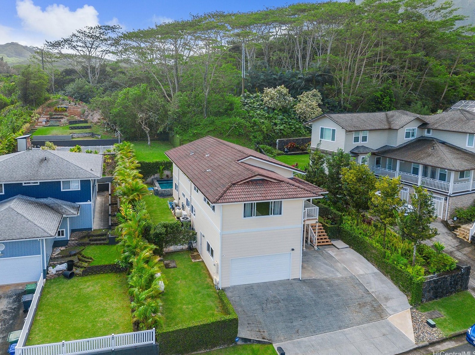 1302 Maleko St, Kailua, HI 96734-4564