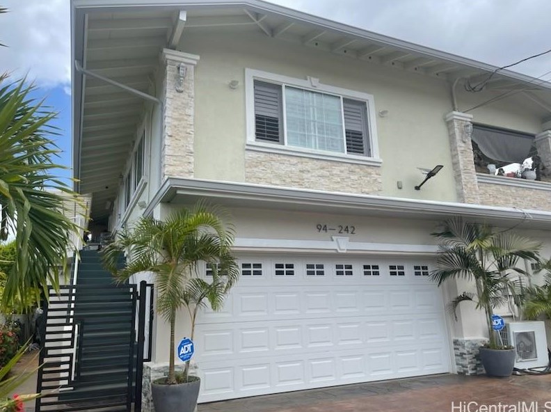 94-242 Pupukoae St, Waipahu, HI 96797