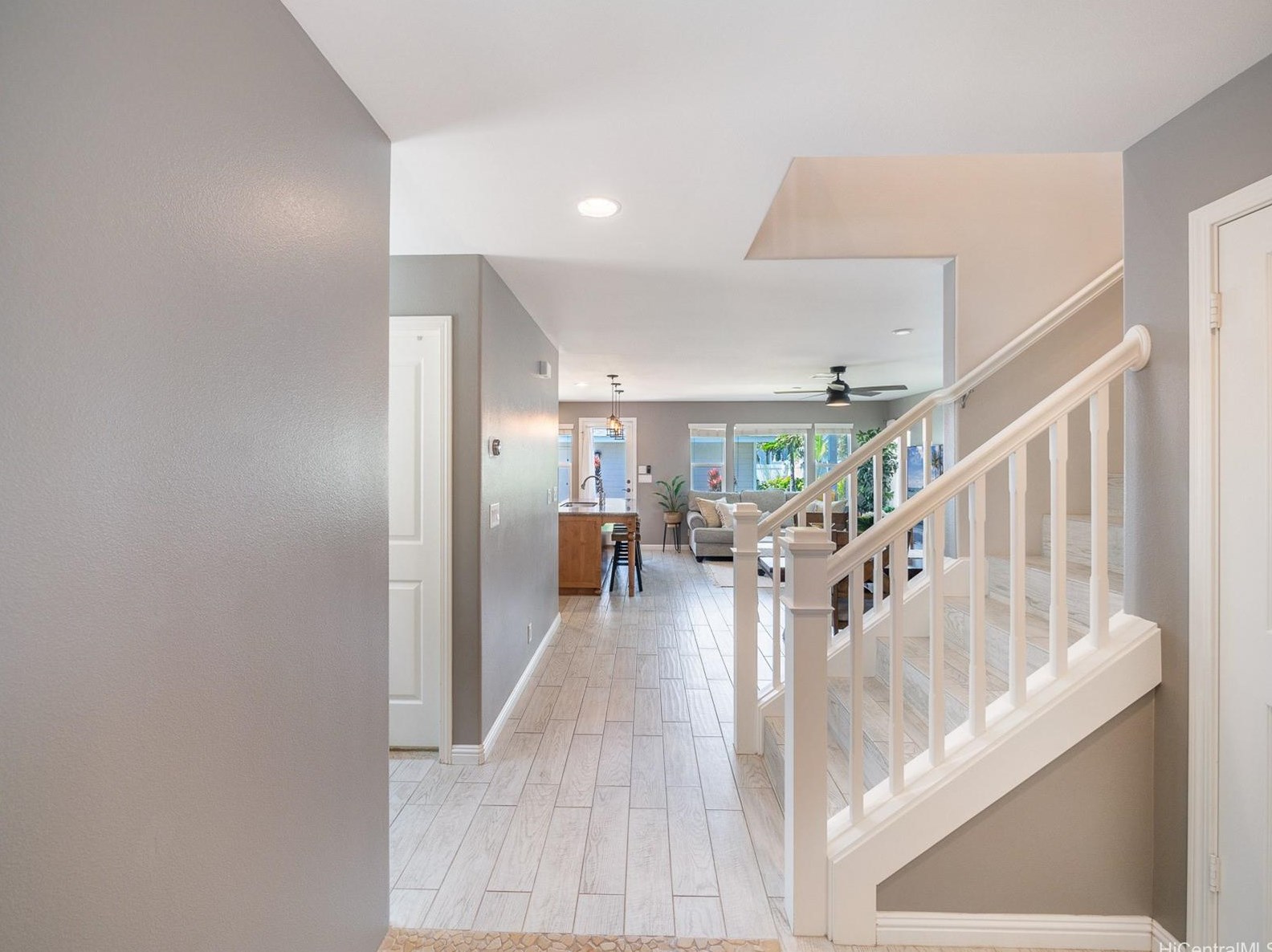 91-1262 Kaileolea Dr, Ewa Beach HI  96706-5033 exterior