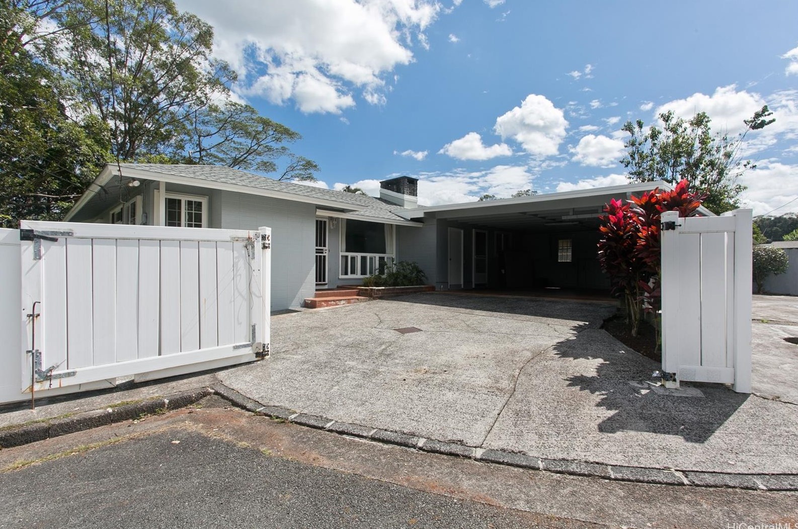 74 Nonohe Pl, Wahiawa, HI 96786-2844