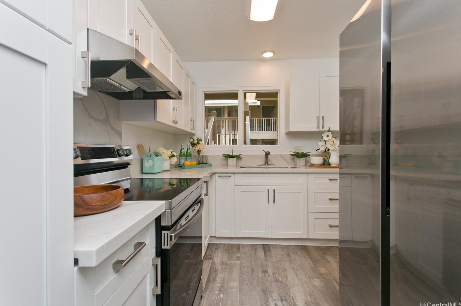 98-1373 Koaheahe Pl, Pearl City, HI 96782-3077