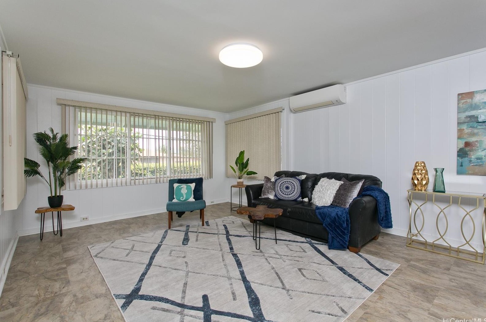 278 Kolekole Dr, Wahiawa, HI 96786-2418