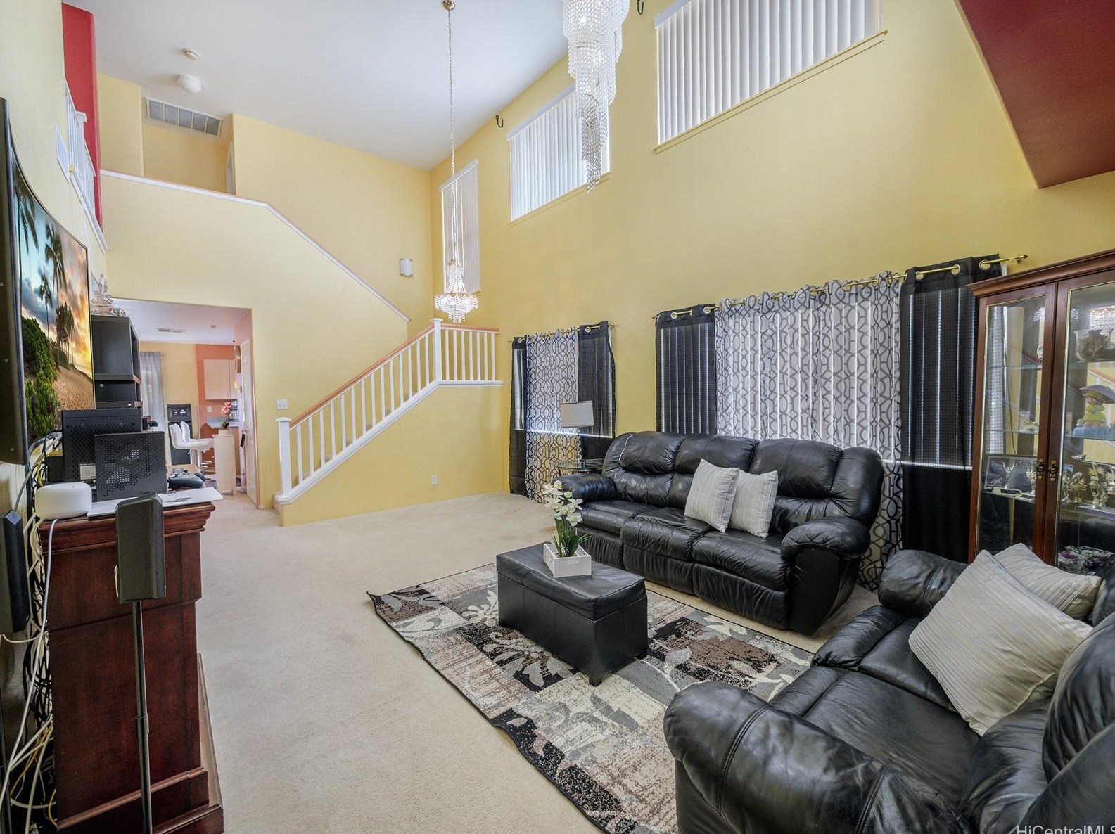 941218 Awaiki St, Waipahu, HI 96797-3215