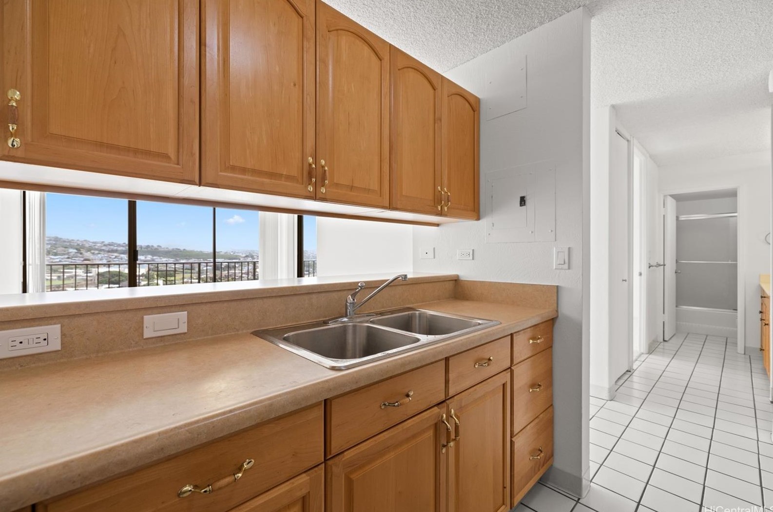 98500 Koauka Loop #22e, Aiea, HI 96701