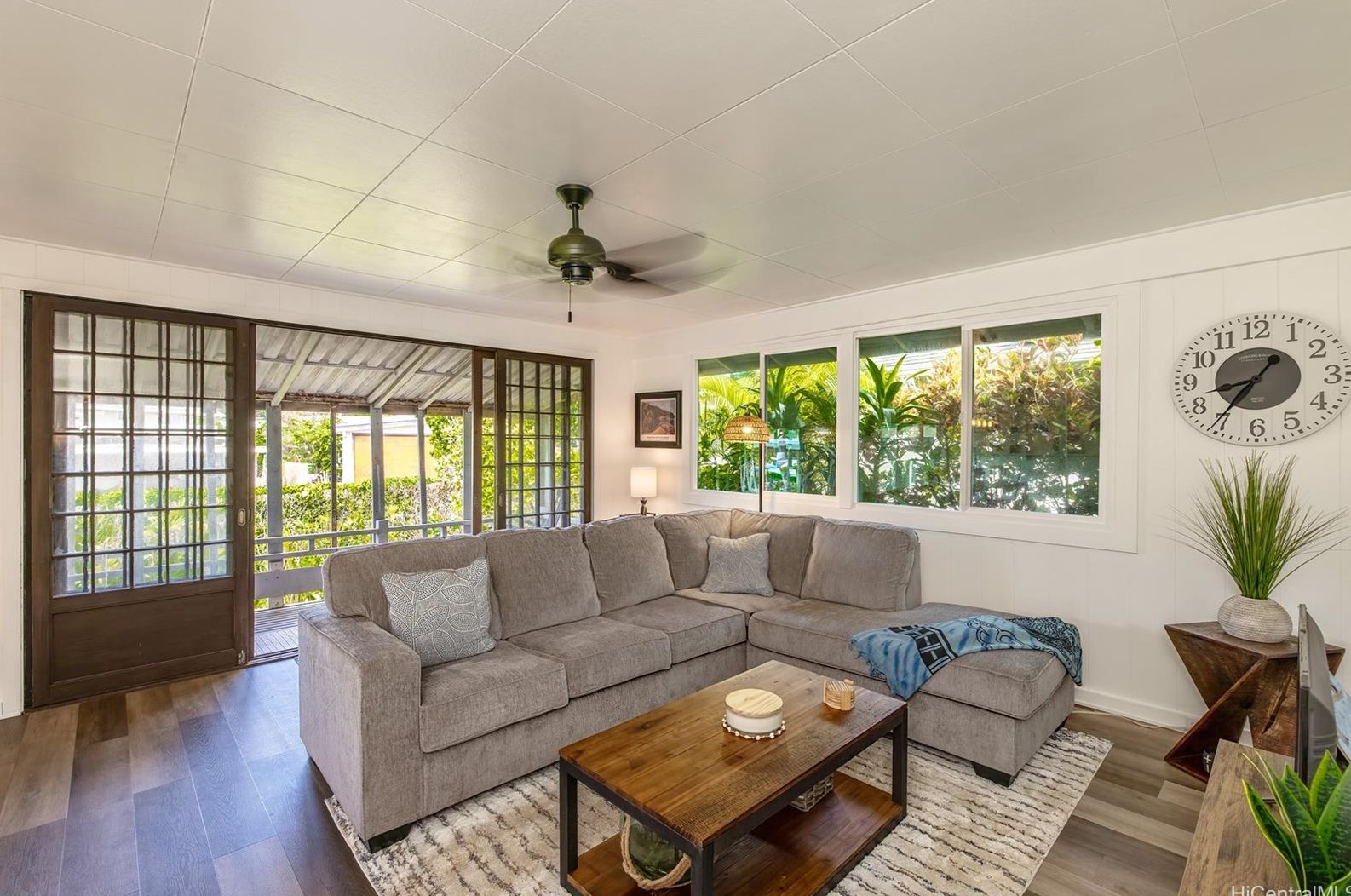 66-010 Kaiaka St, Haleiwa, HI 96712