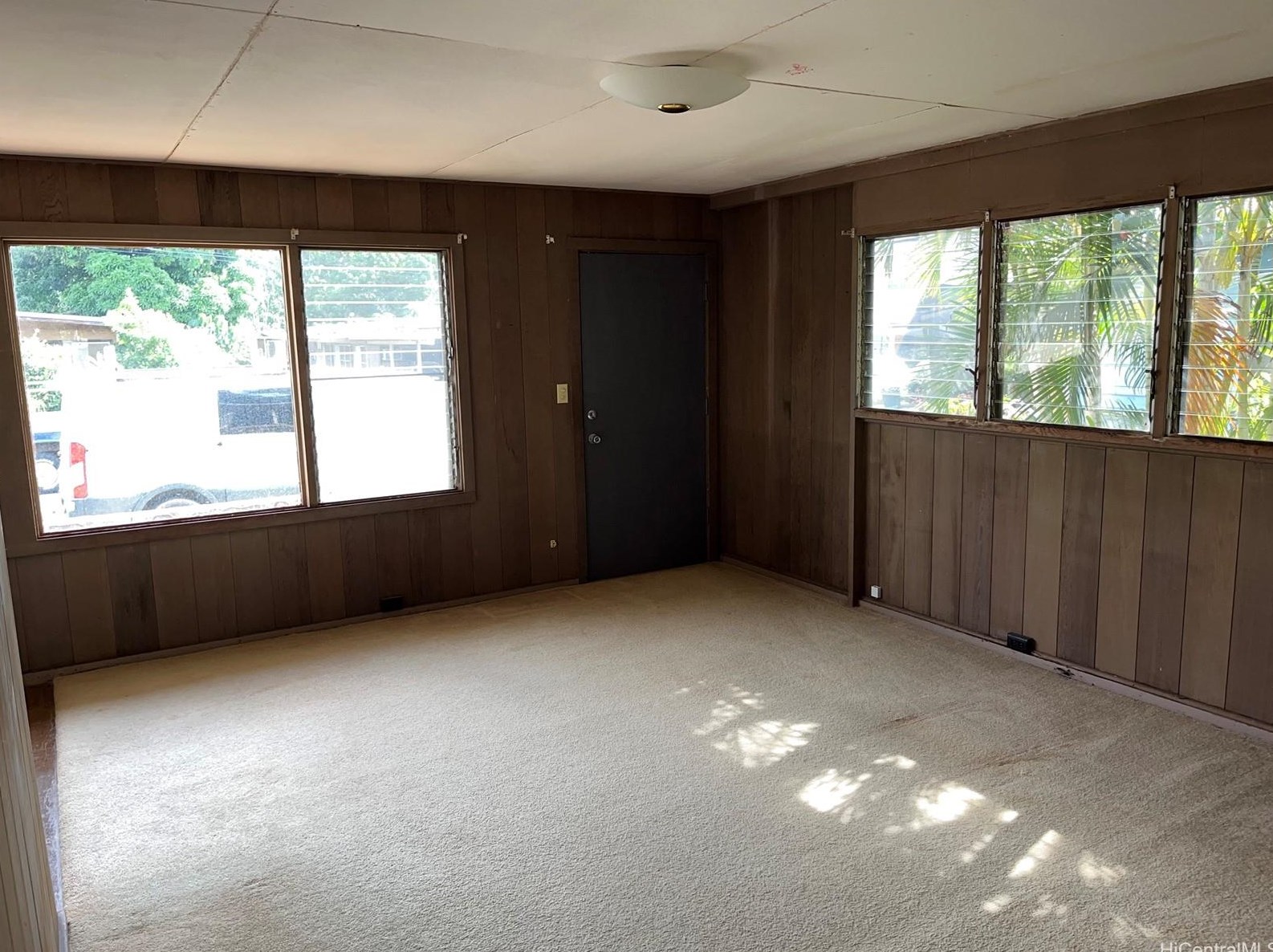 94567 Awamoi St, Waipahu, HI 96797-1608