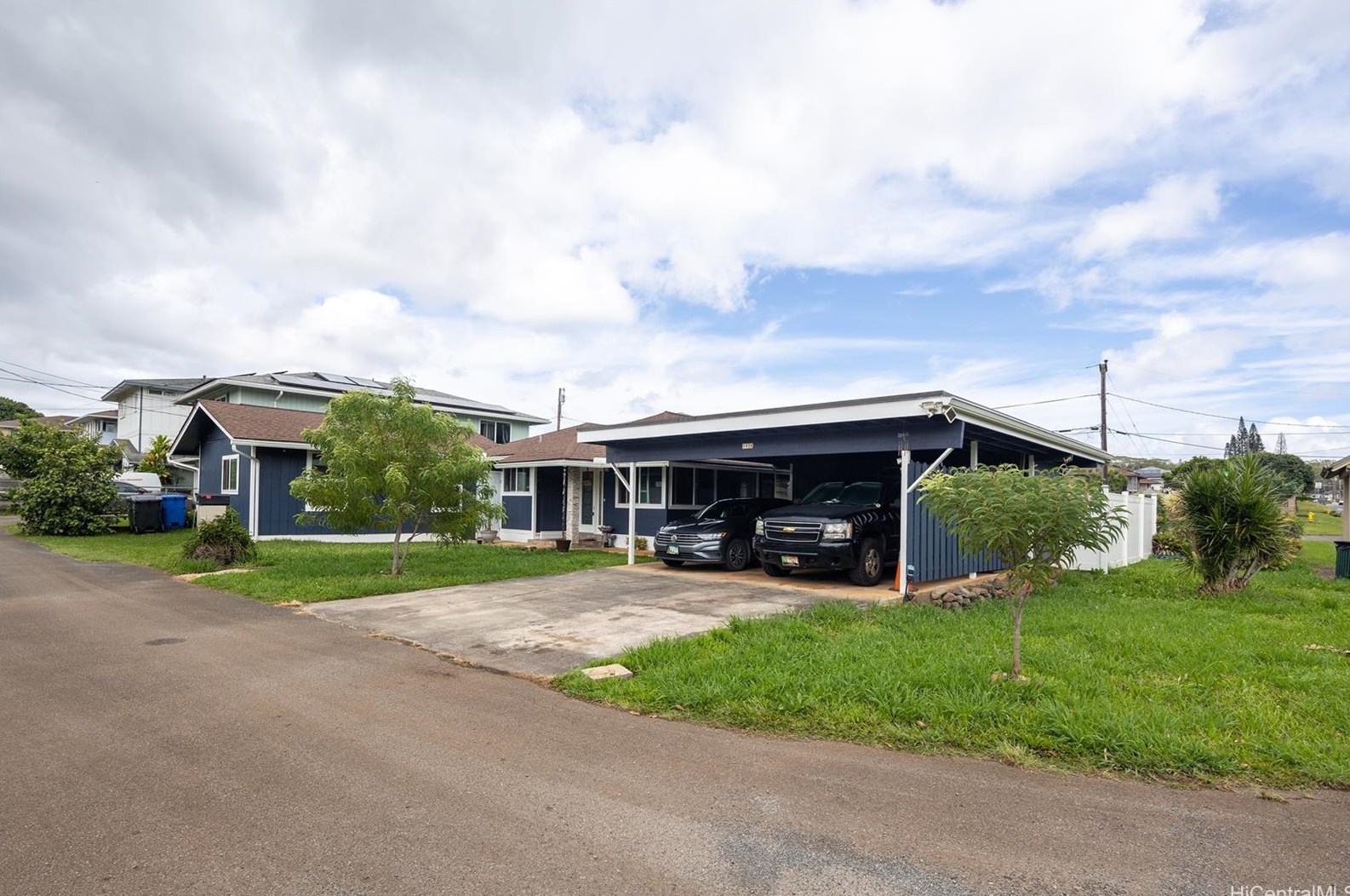 1938 California Ave, Wahiawa, HI 96786-2762