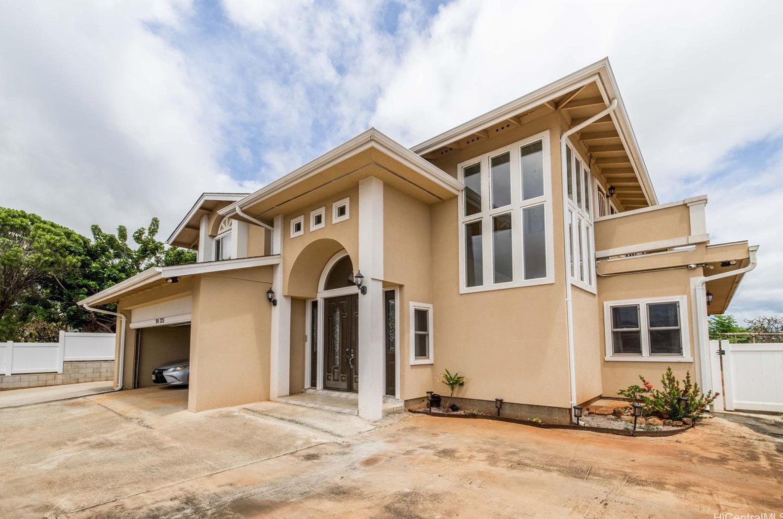94325 Kipou Pl, Waipahu, HI 96797-1322