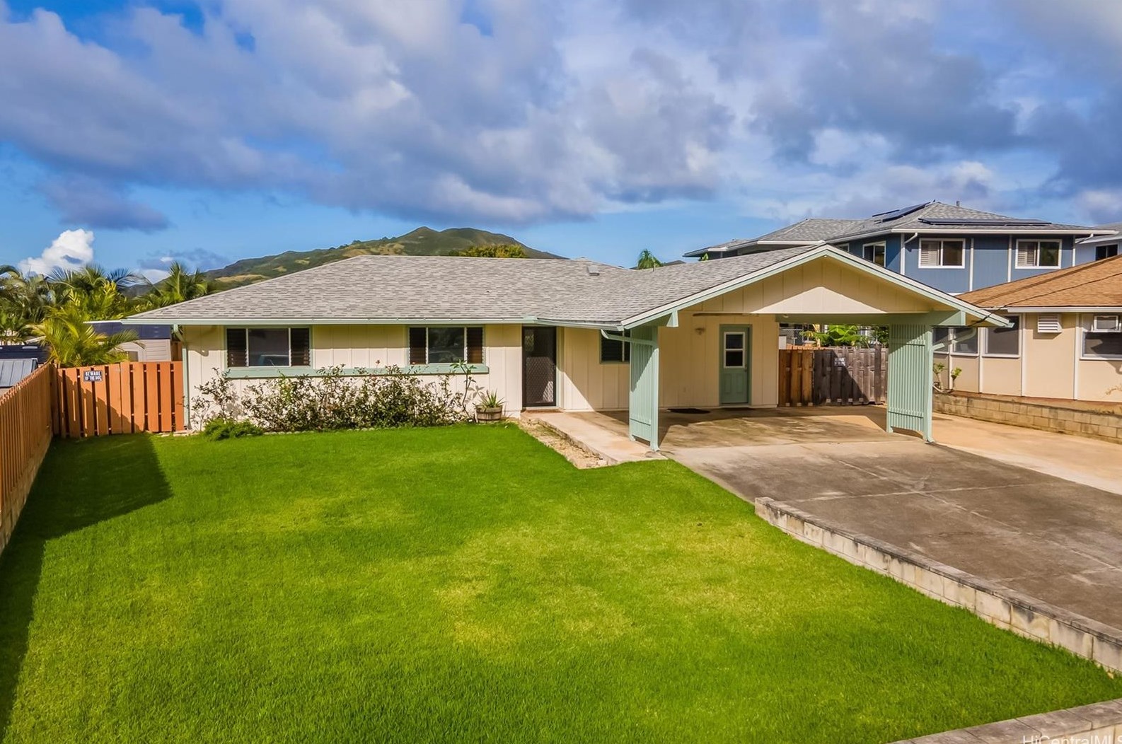 1239 Akamai St, Kailua, HI 96734