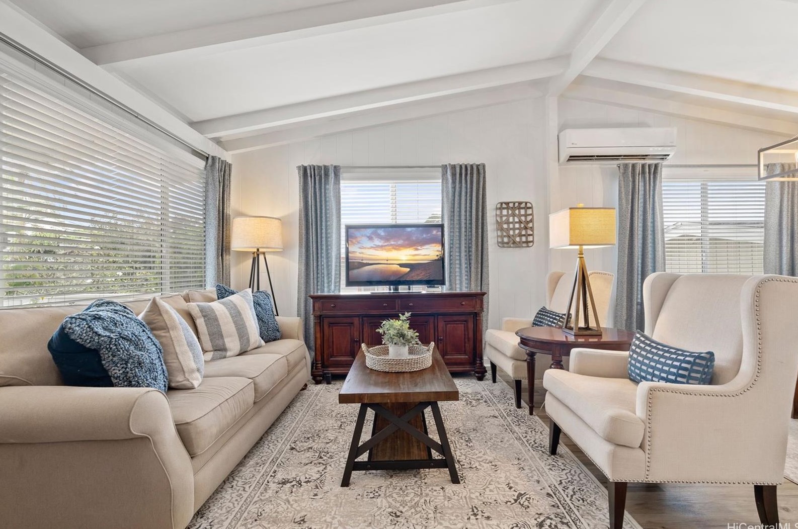 1412 Humuula St, Kailua, HI 96734