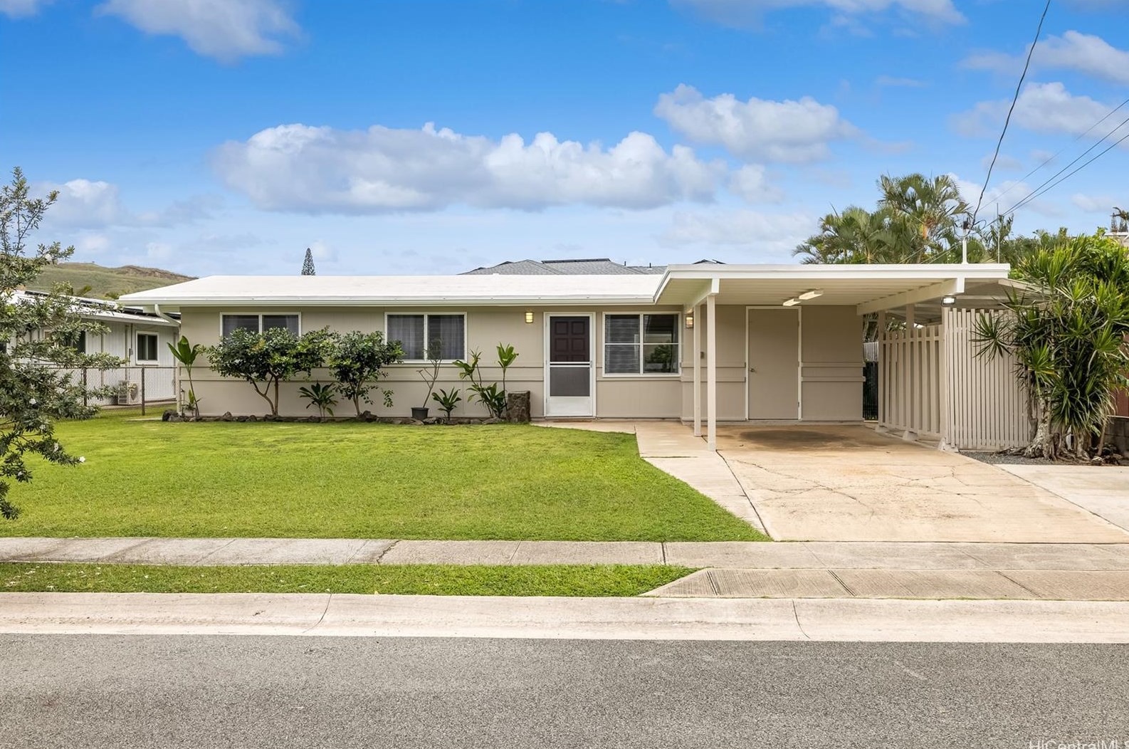 923 Alahaki St, Kailua, HI 96734-4108