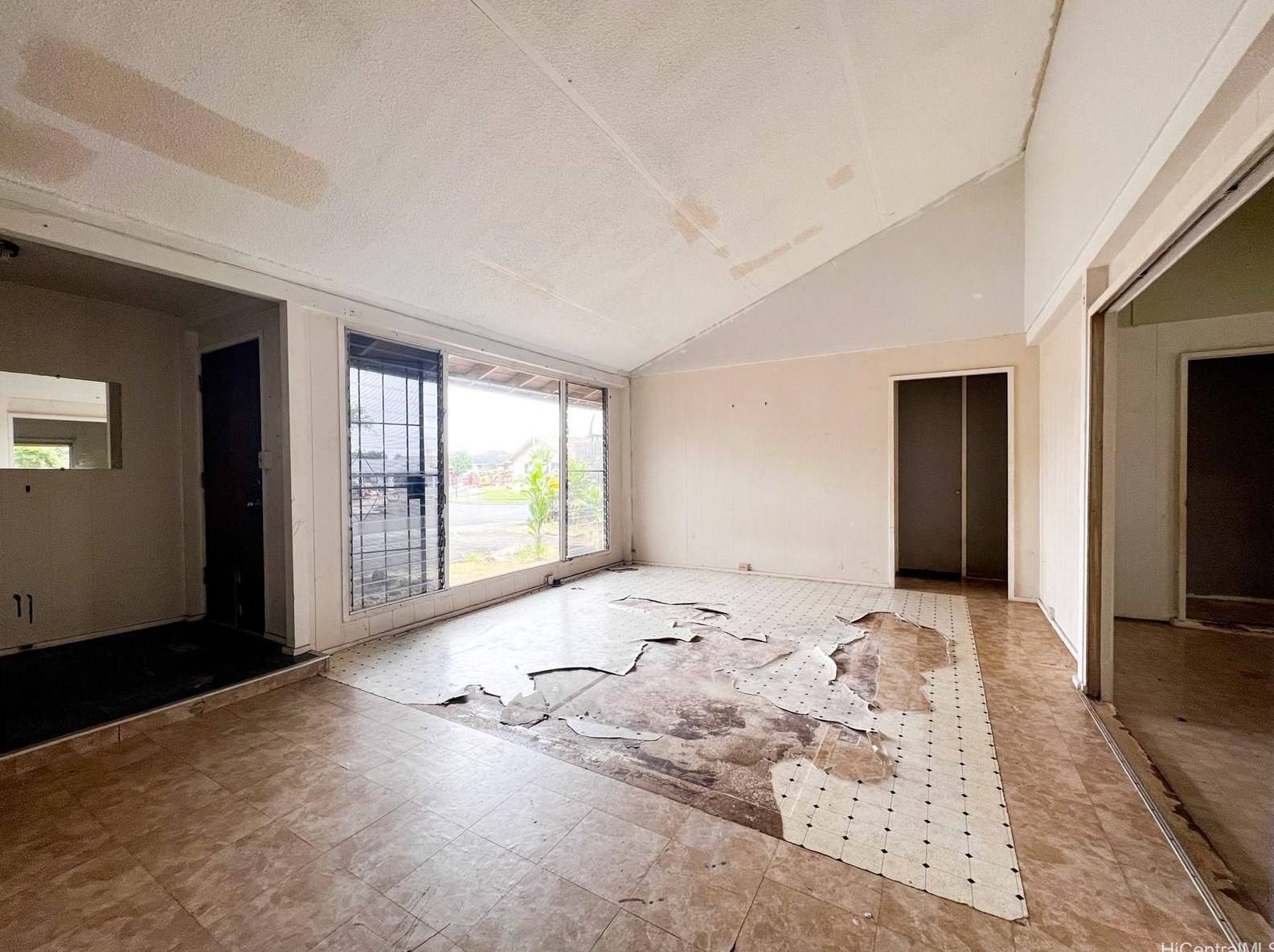 1749 Kaweloka Pl, Pearl City HI  96782-1511 exterior