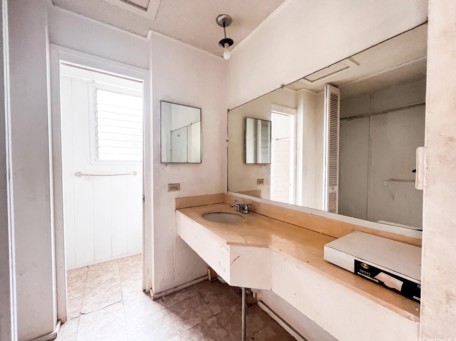 1749 Kaweloka Pl, Pearl City HI  96782-1511 exterior