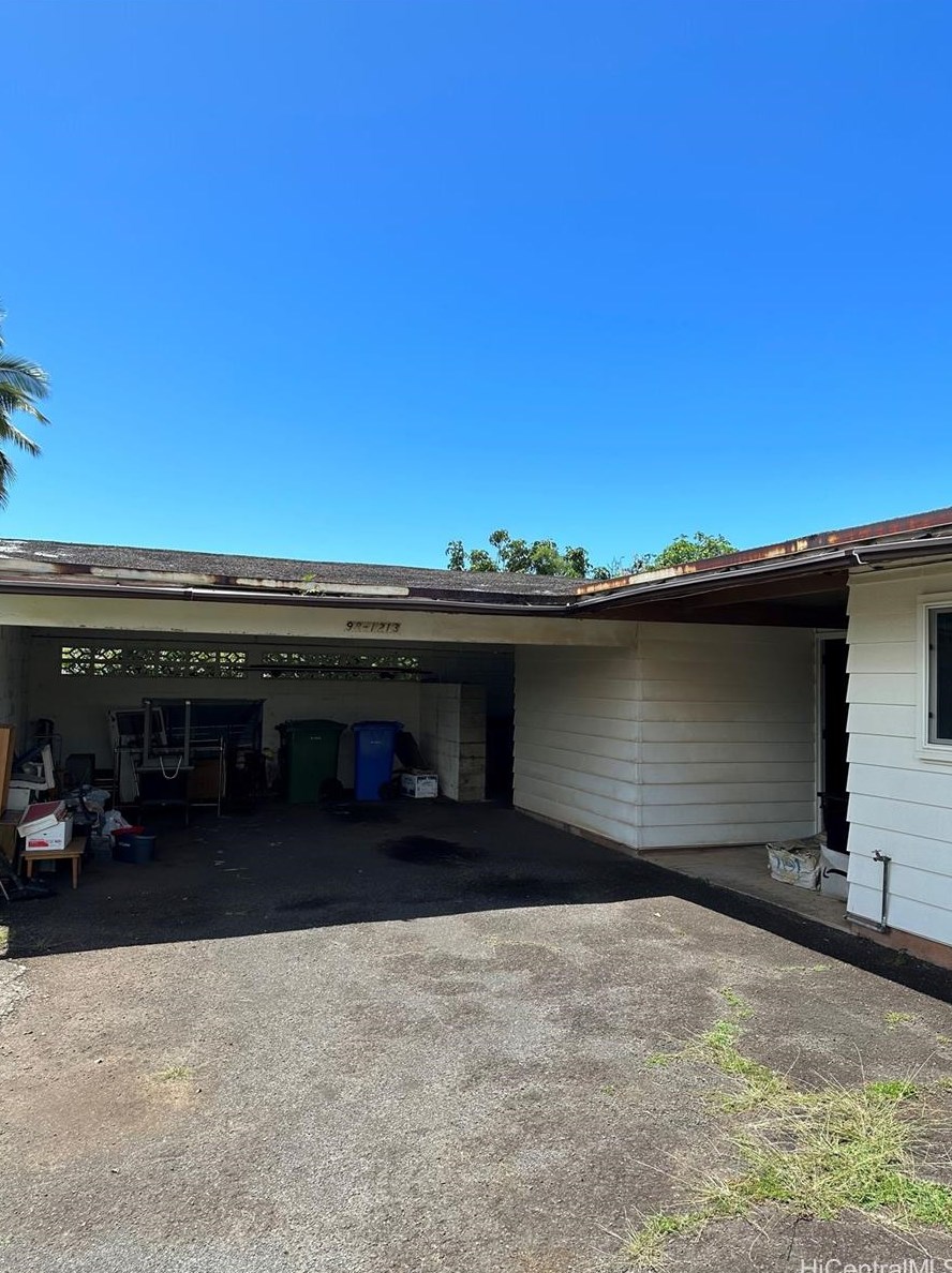 98-1213 Pakalana St, Aiea, HI 96701