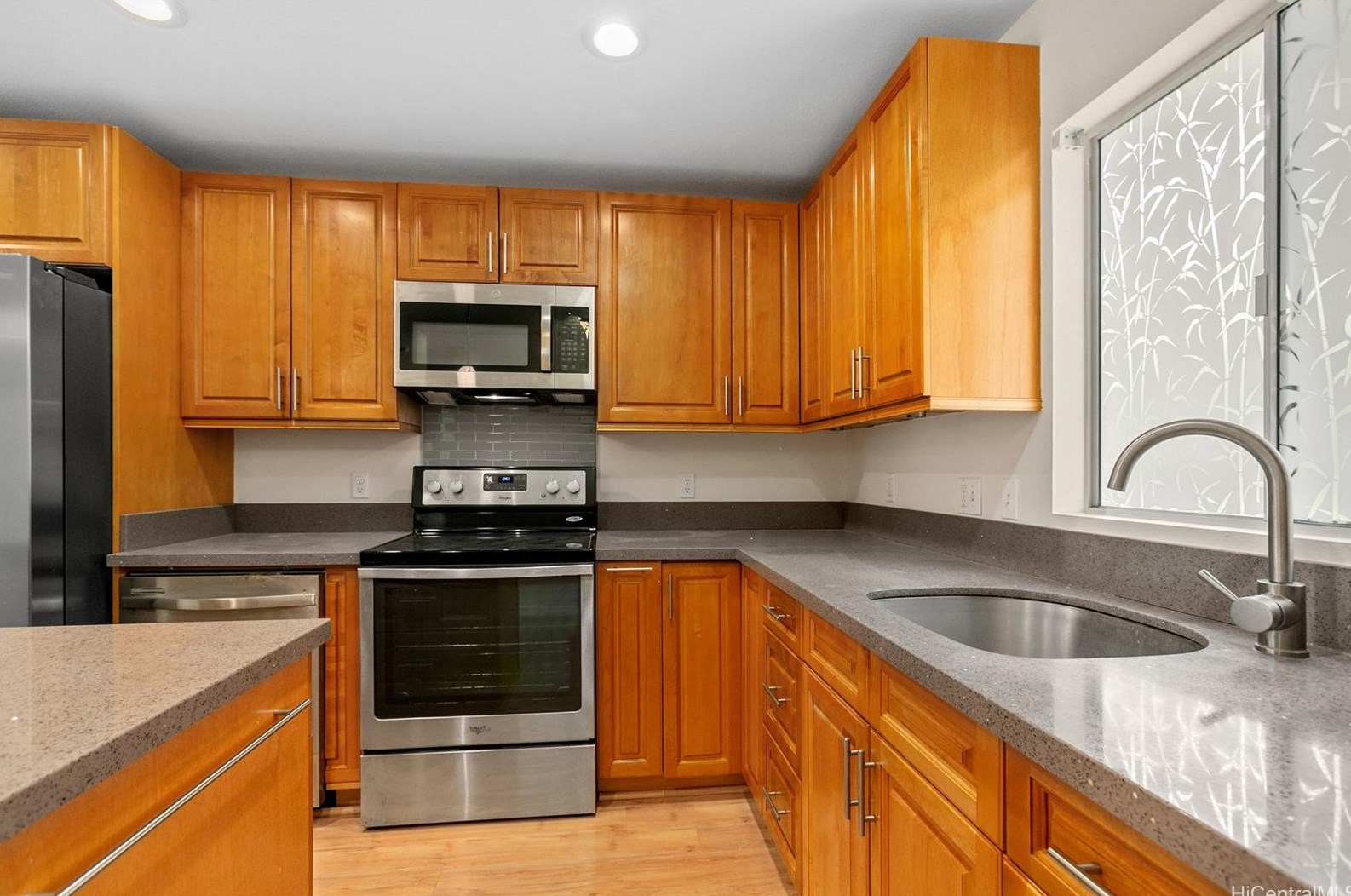 94-602 Lumiaina St, Waipahu, HI 96797