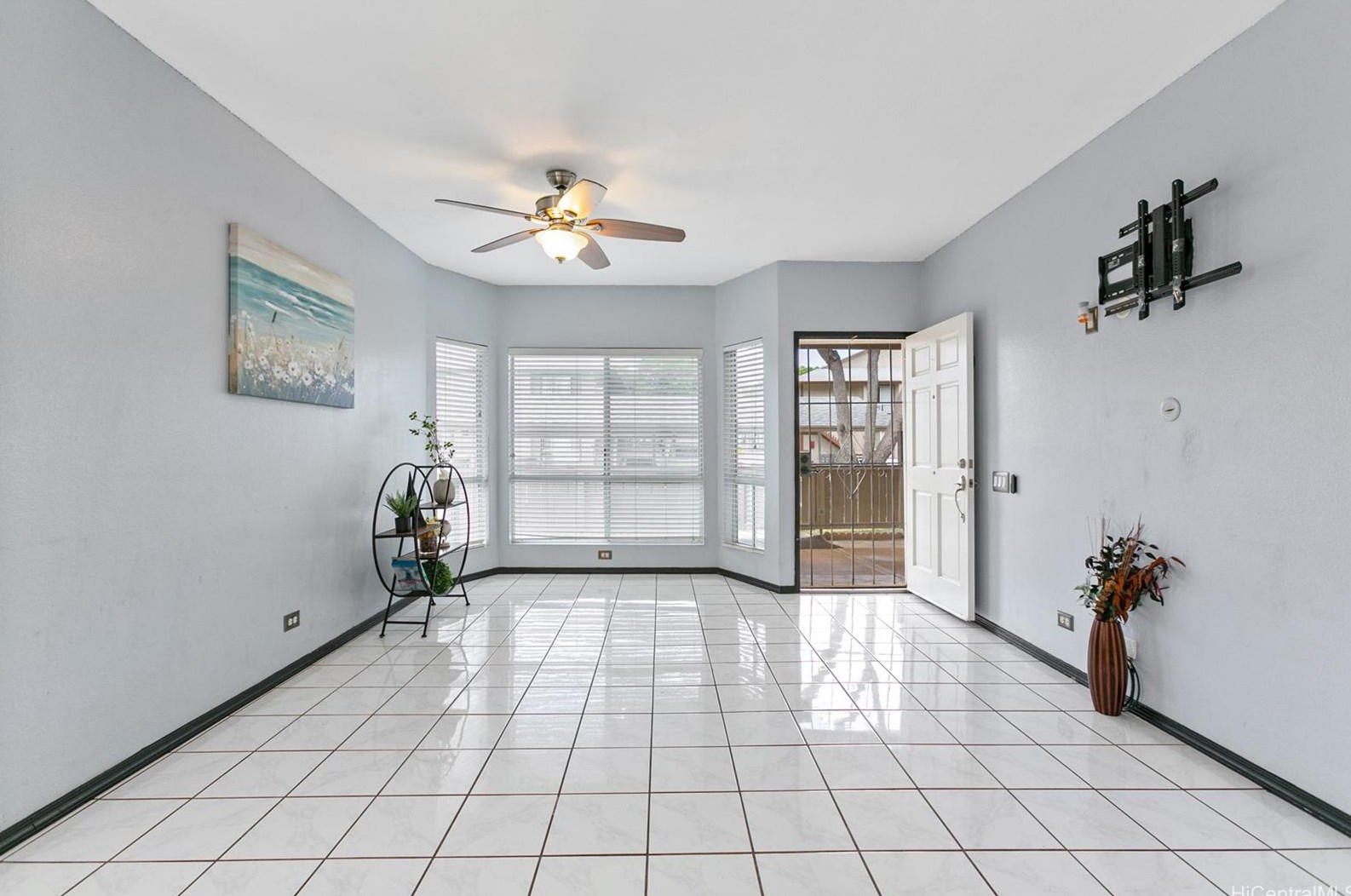 91-525 Puamaeole St #37c, Ewa Beach, HI 96706