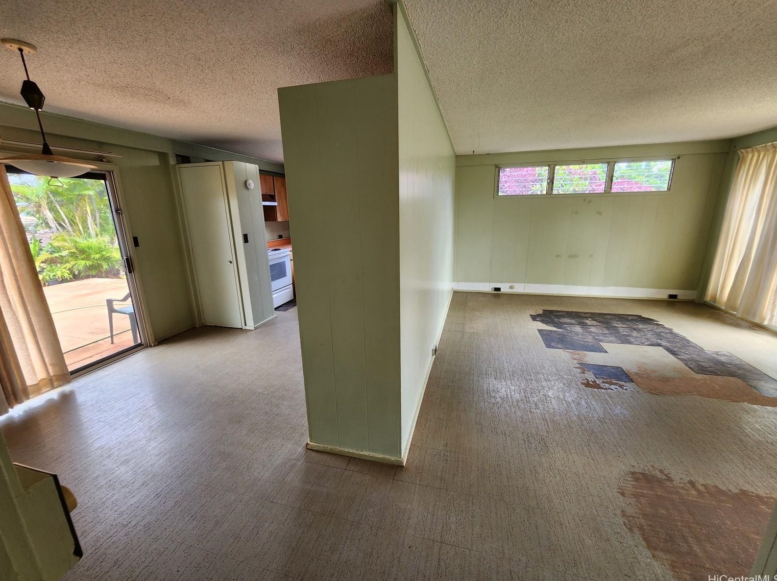 94337 Kipou Pl, Waipahu, HI 96797-1322