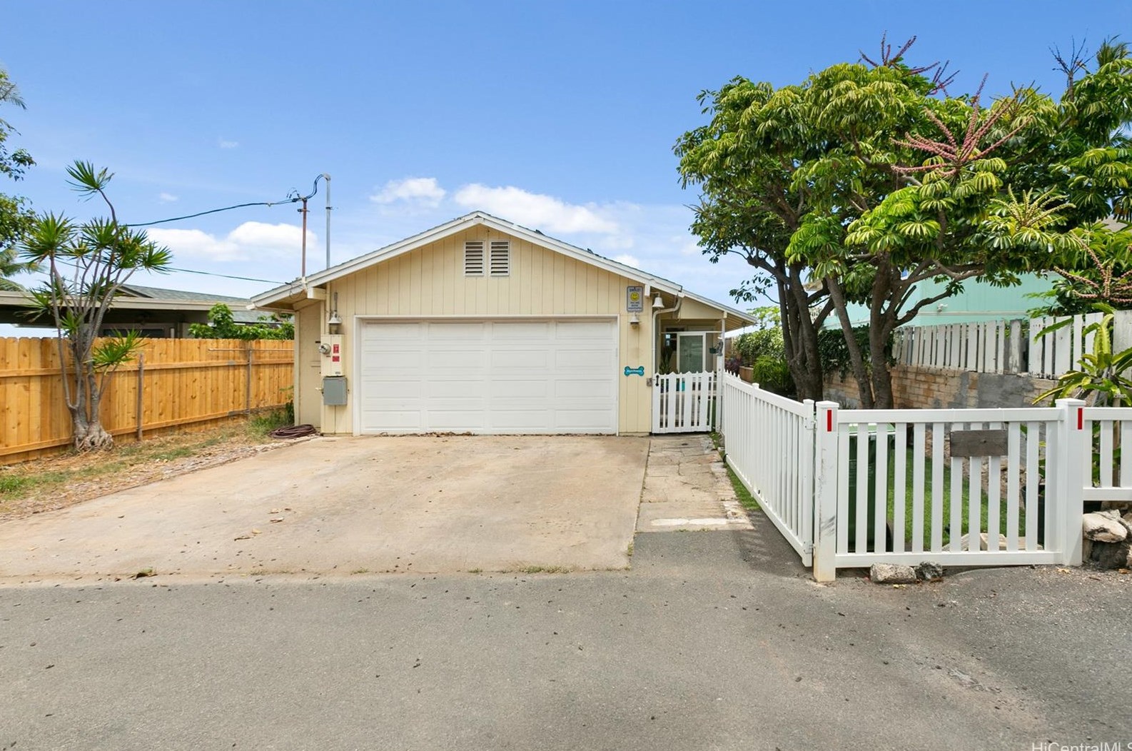 91701 Pohakupuna Rd, Ewa Beach, HI 96706-2401