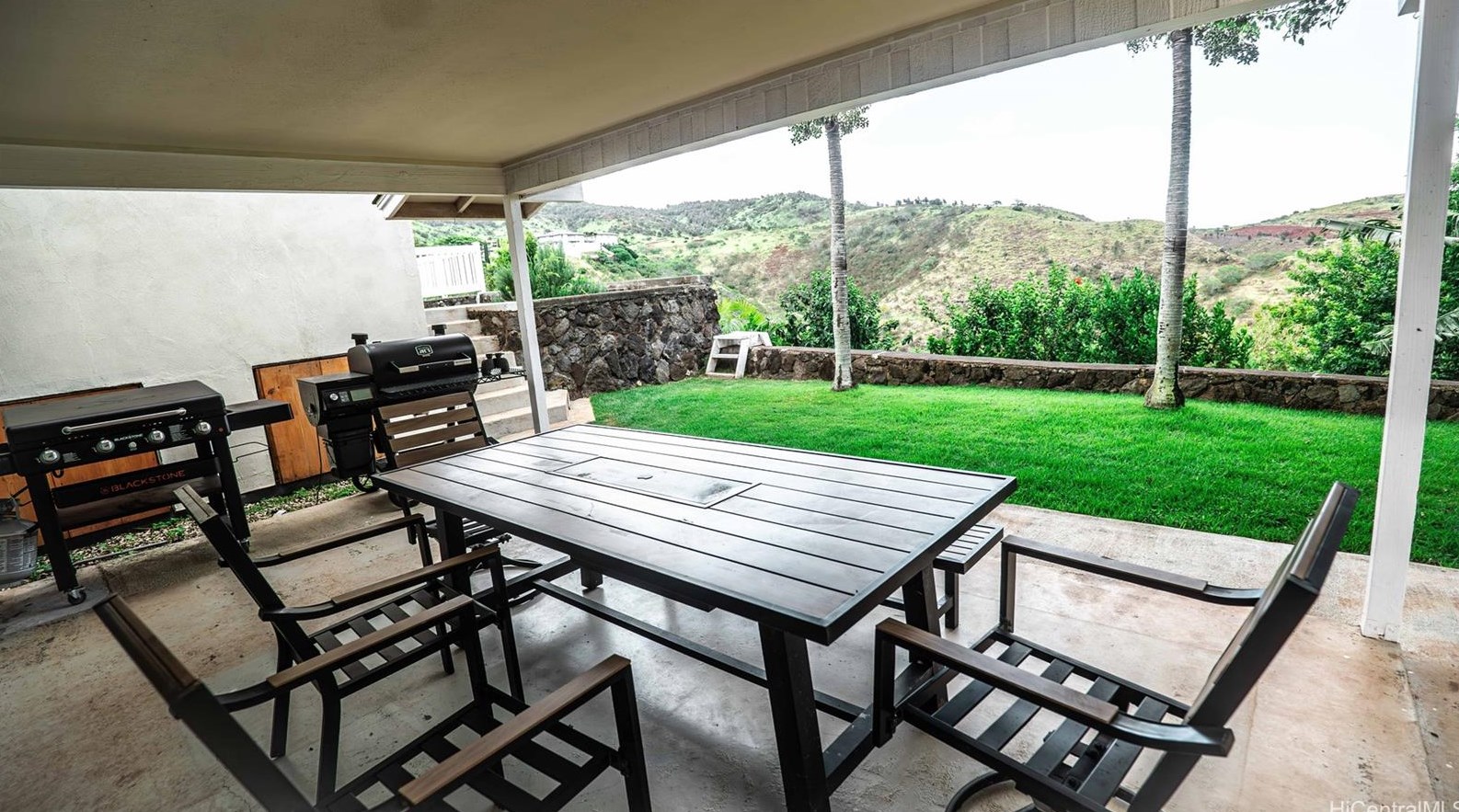 921334 Hunekai St, Kapolei, HI 96707
