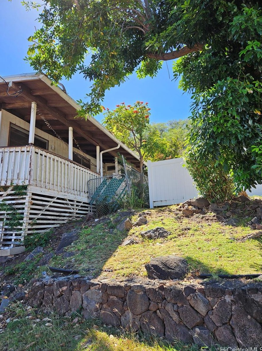 1232 Kalaniiki St, Honolulu, HI 96821