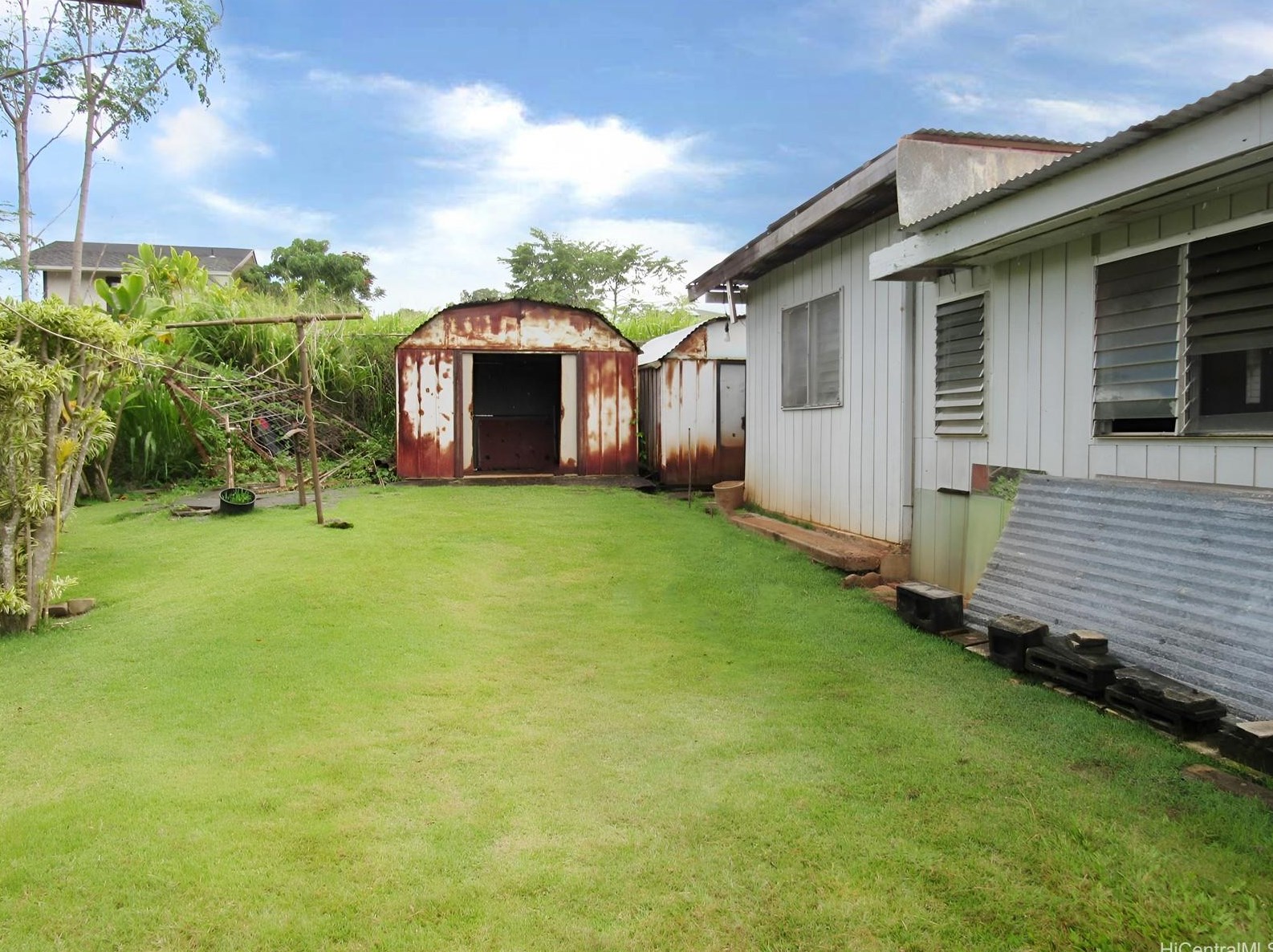 129 Rose St, Wahiawa, HI 96786-2335