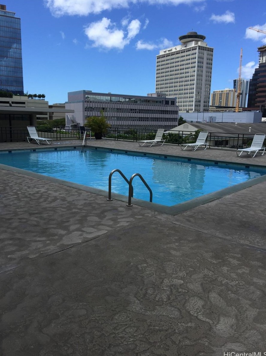 747 Amana St #419, Honolulu, HI 96814