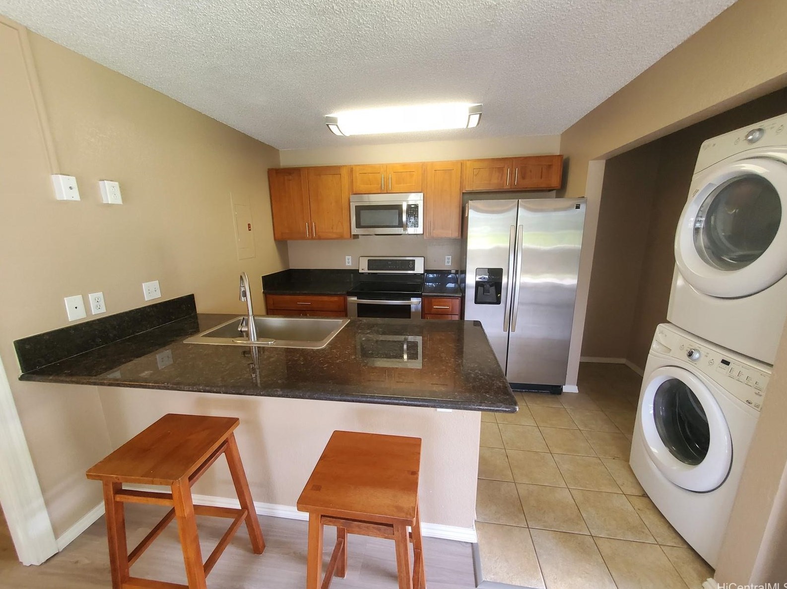 94-1390 Polani St, Waipahu, HI 96797-4614