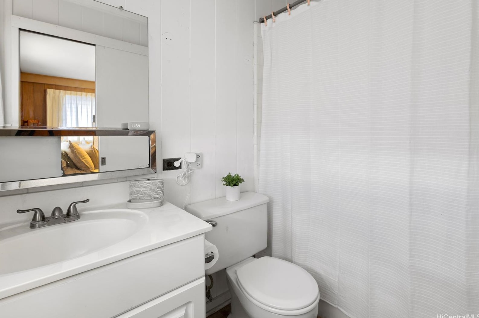 1553 Kalauipo St, Pearl City HI 96782-2035 exterior