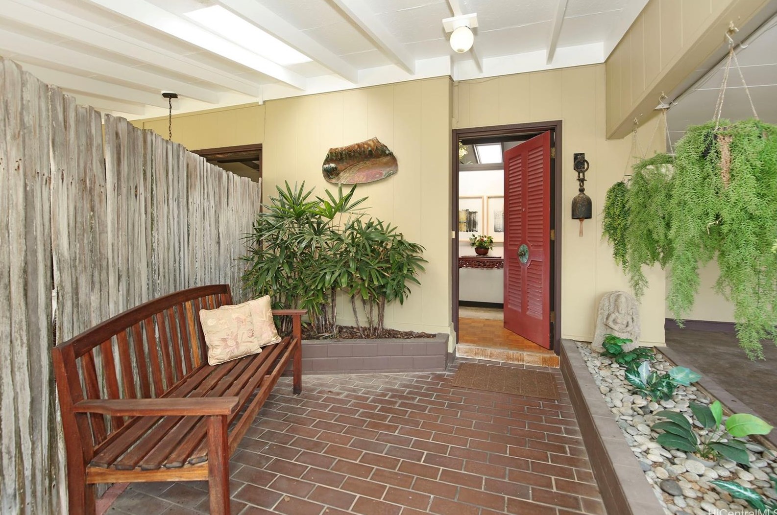 40 Kaiholu Pl, Kailua, HI 96734-1951