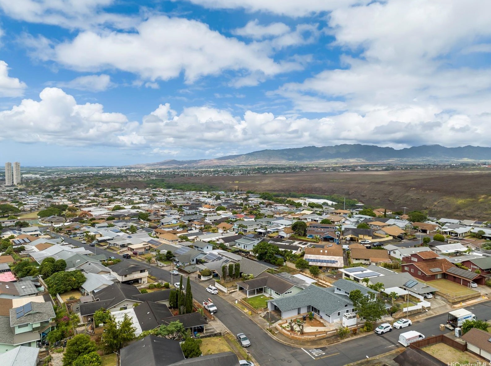 1688 Palamoi St, Pearl City, HI 96782-1556