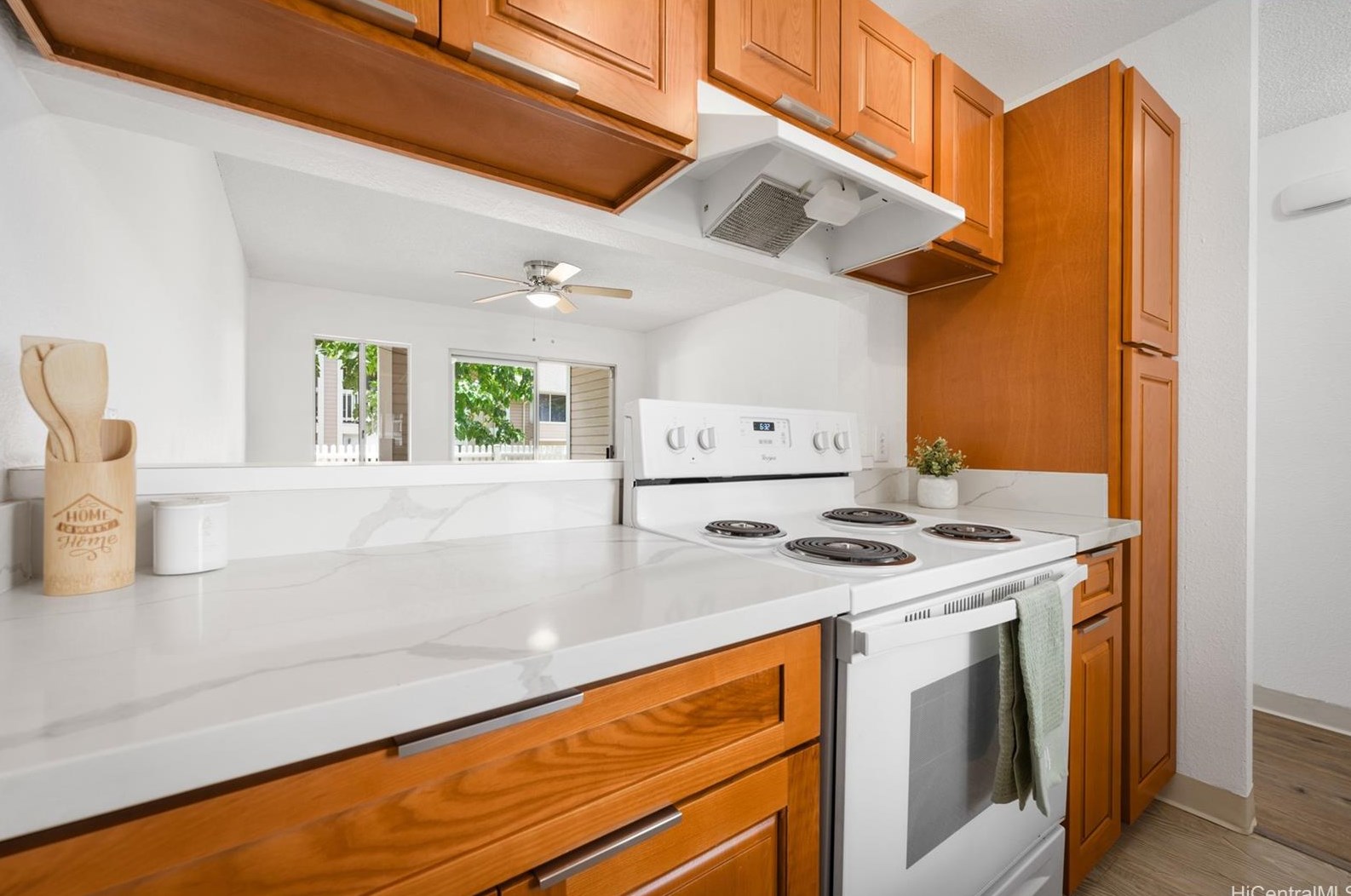 94-517 Lumiaina St #k104, Waipahu, HI 96797