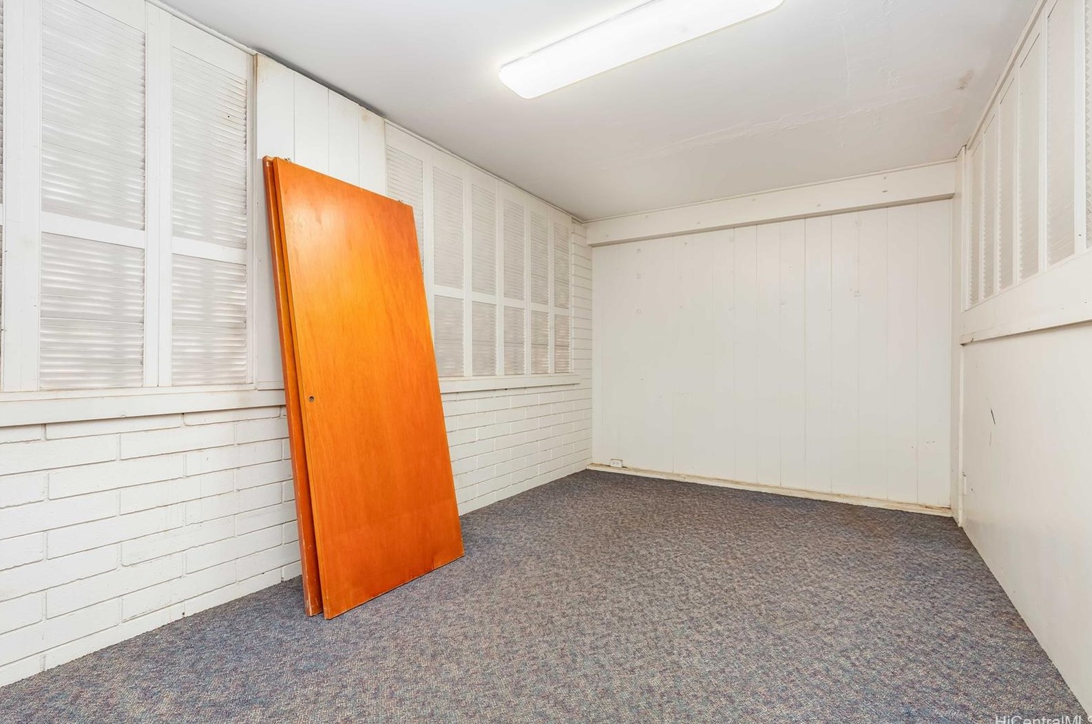 1277 Kaweloka St, Pearl City HI 96782-1940 exterior