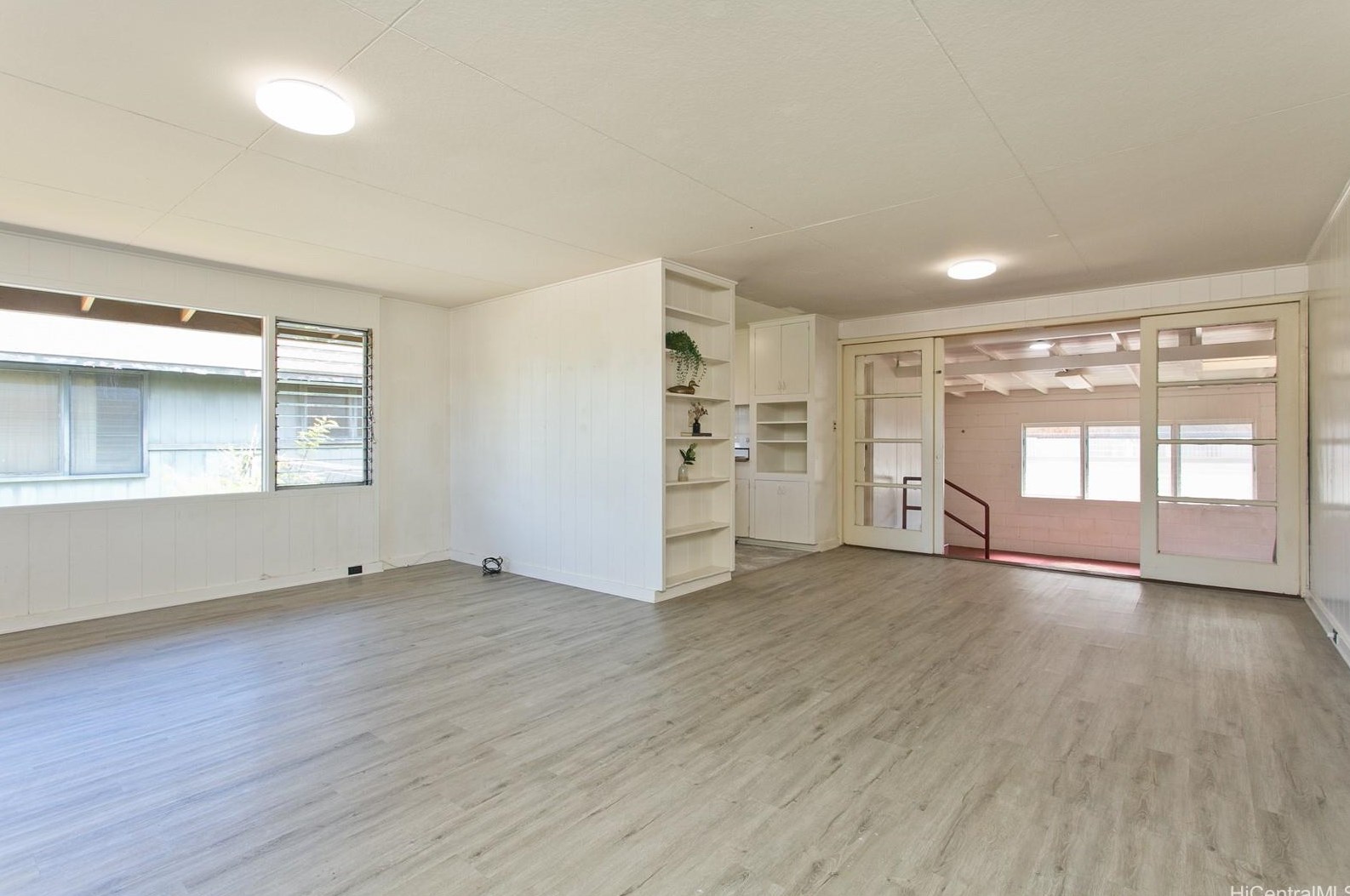94105 Mokukaua St, Waipahu, HI 96797-3134
