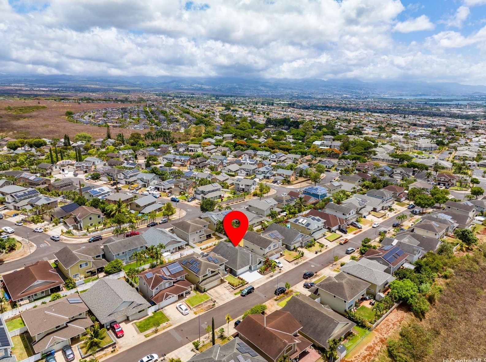 94-1066 Mauele St, Waipahu HI  96797-5817 exterior