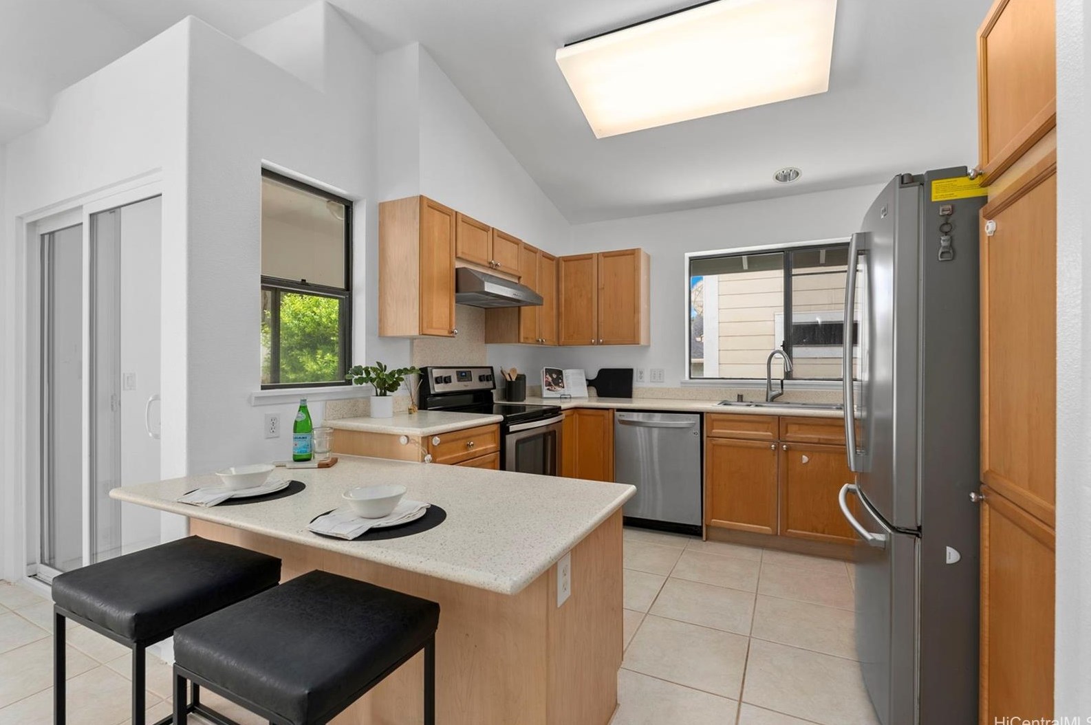 94-1066 Mauele St, Waipahu HI  96797-5817 exterior