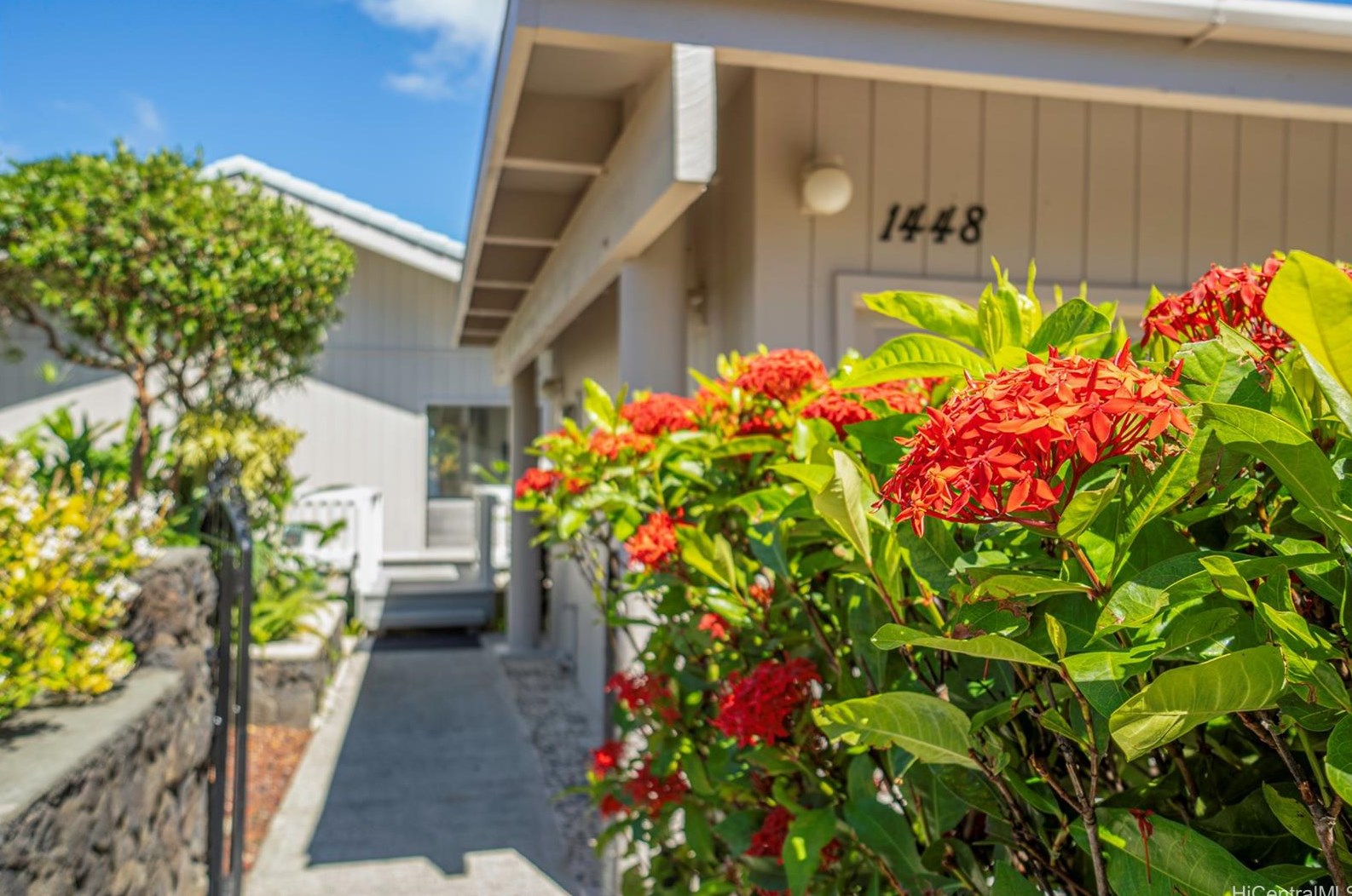 1448 Aunauna St, Kailua, HI 96734