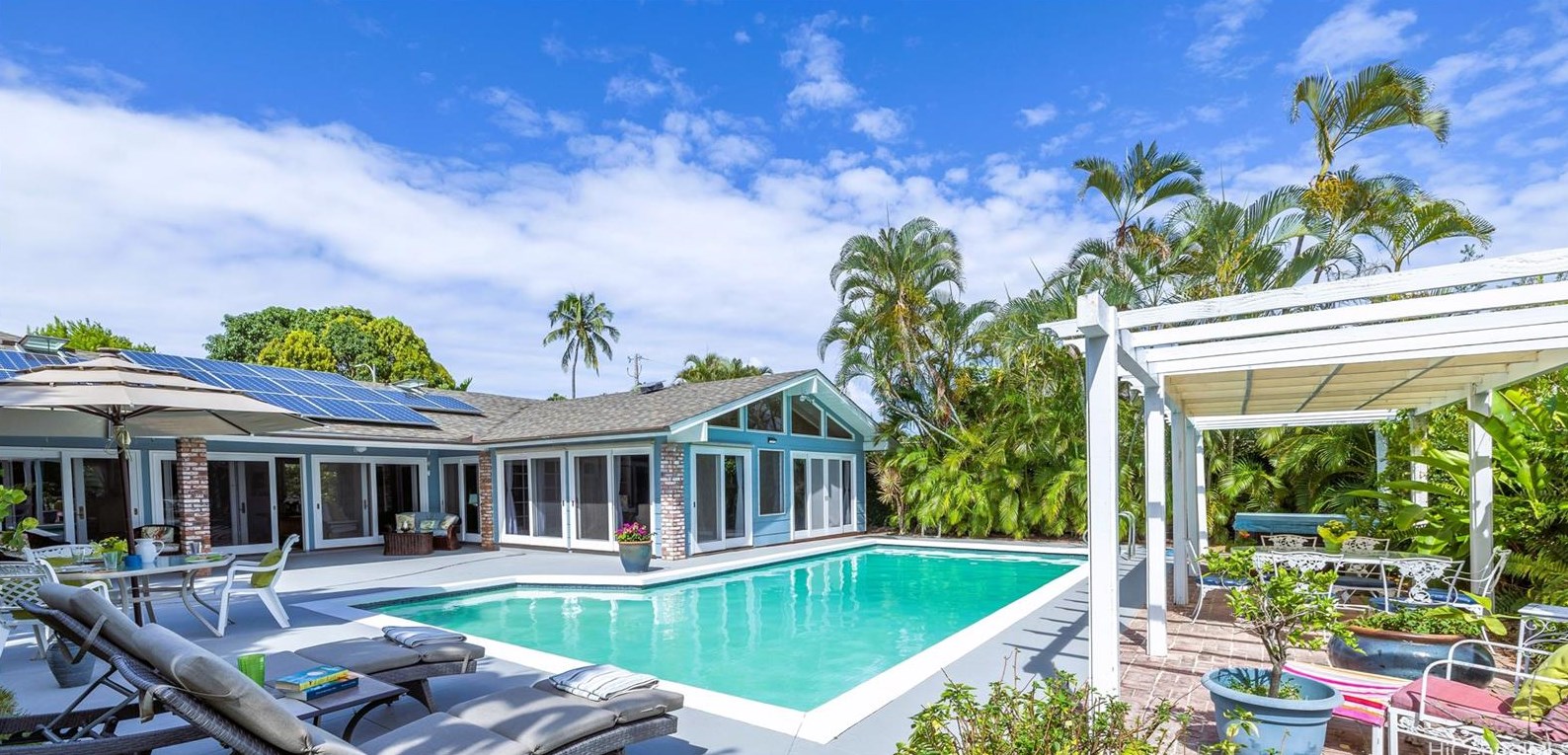 305 Auwinala Rd, Kailua, HI 96734-3432
