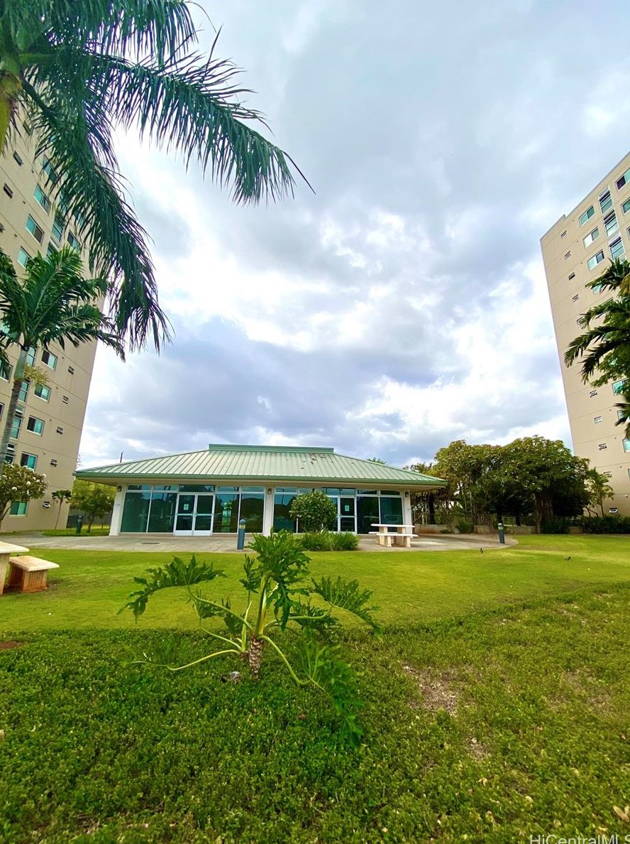 94302 Paiwa St #512, Waipahu, HI 96797