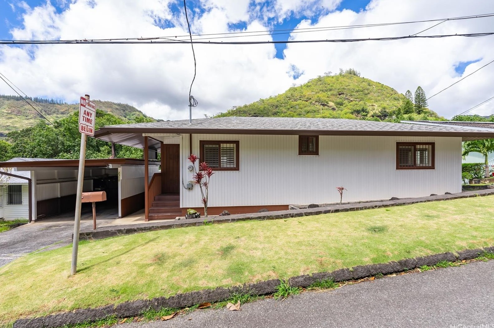 2310 Kipona Pl, Honolulu, HI 96816