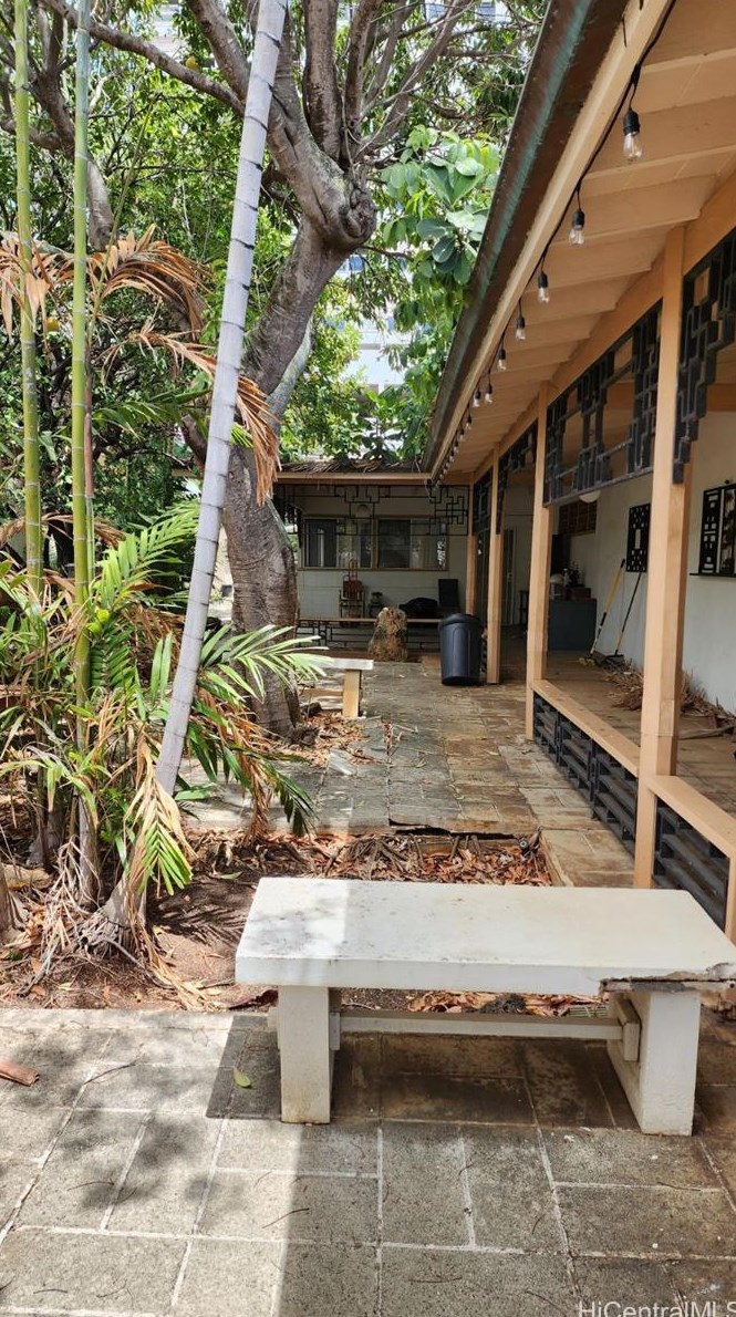 1150 Davenport St, Honolulu HI  96822-3953 exterior