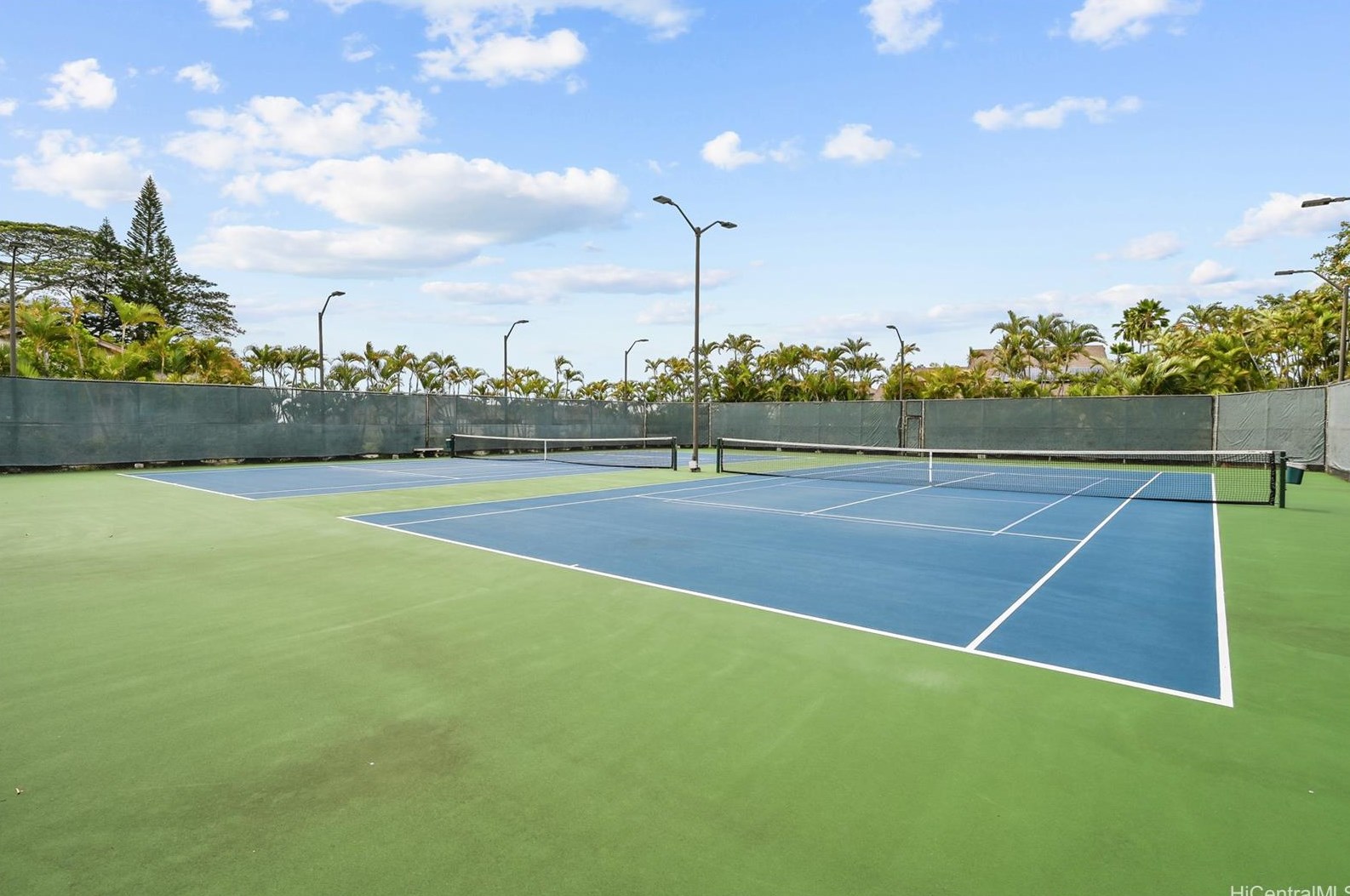 98-1870 Kaahumanu St, Pearl City HI  96782 exterior